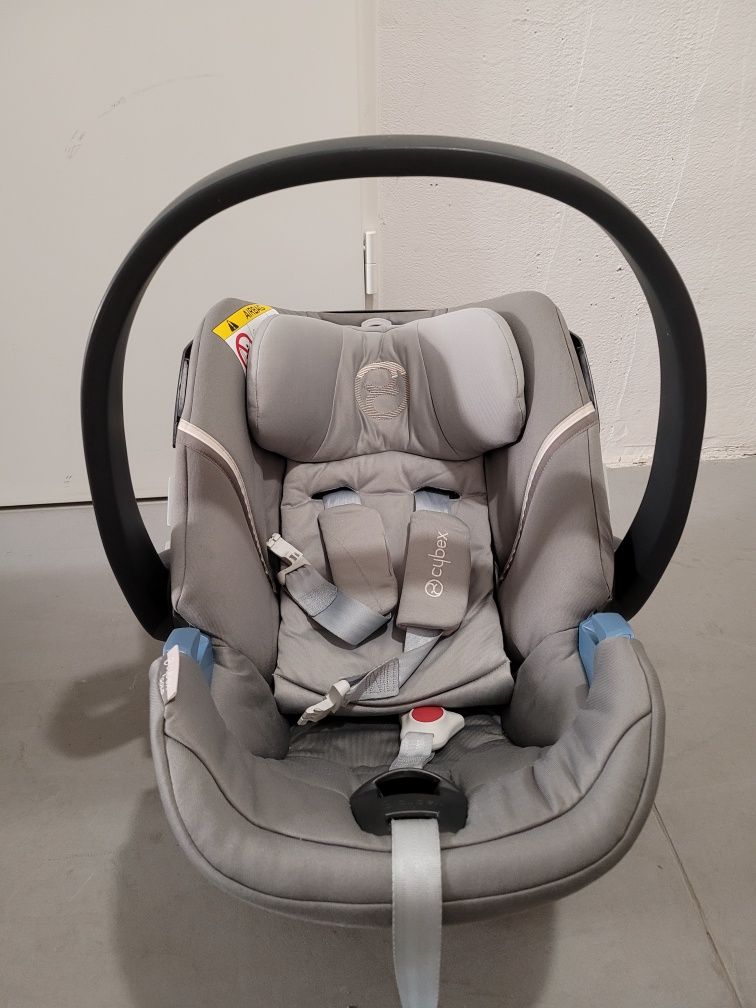 Cybex Aton 5 z bazą