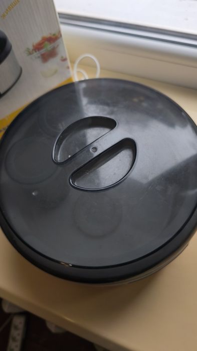 Йогуртниця електрична