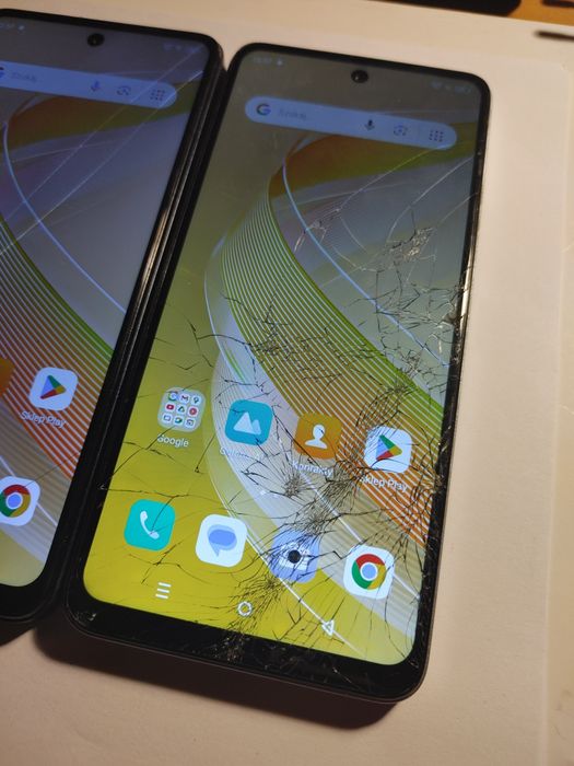 Infinix Smart 8 - 3 sztuki (do naprawy lub na części)