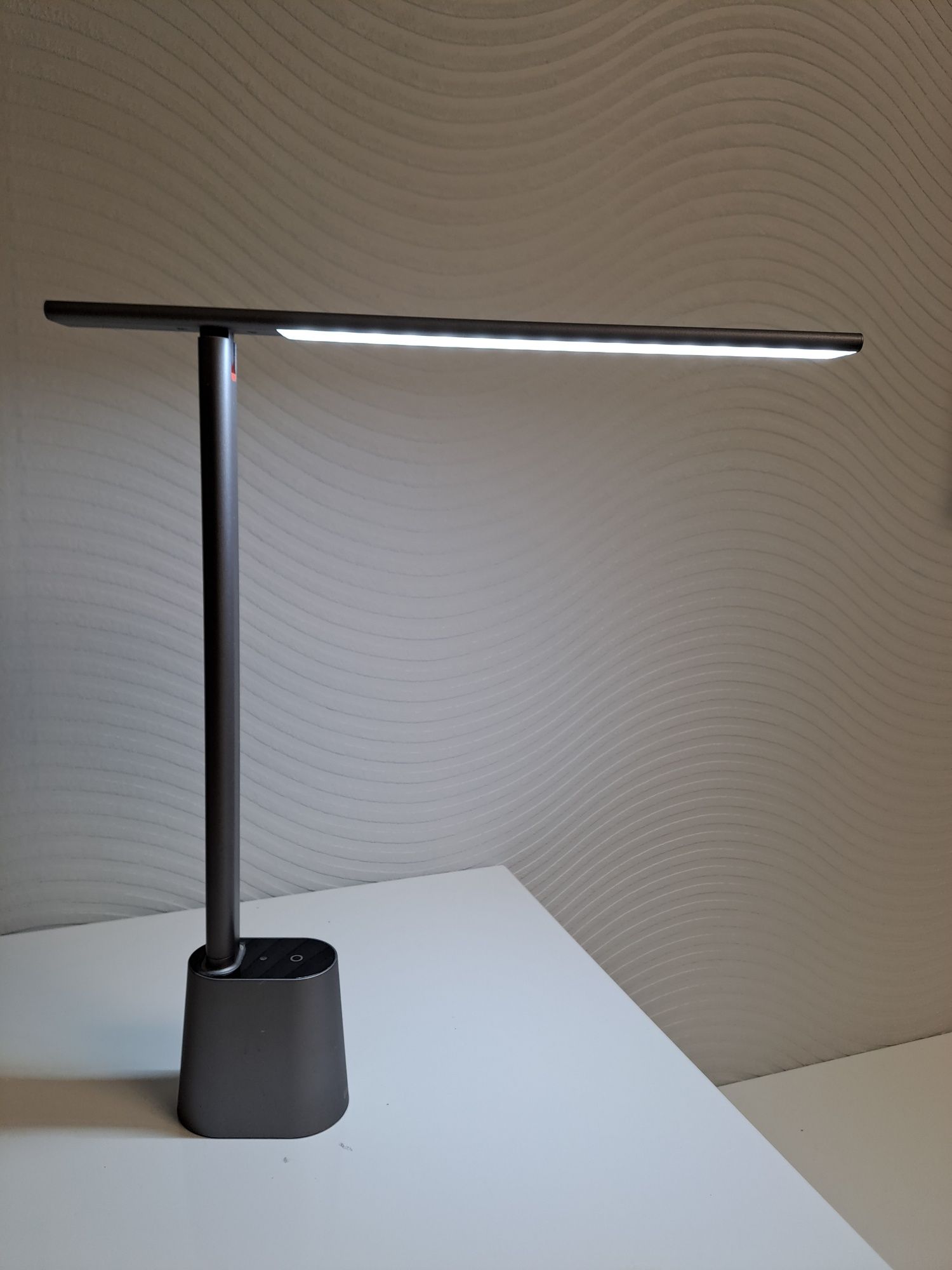 Продам:- лампа настольная:- Baseus smart light DG20-0  5w(32×0.5w)