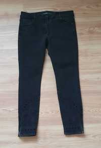 Czarne spodnie damskie jeans Next r. 42 wzór