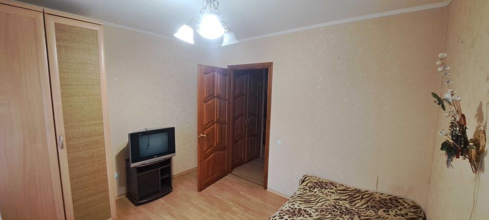 Сдам 3 комн квартиру, 7-ая фонтана. 3/9 этаж. Долгосрочный. От хозяина