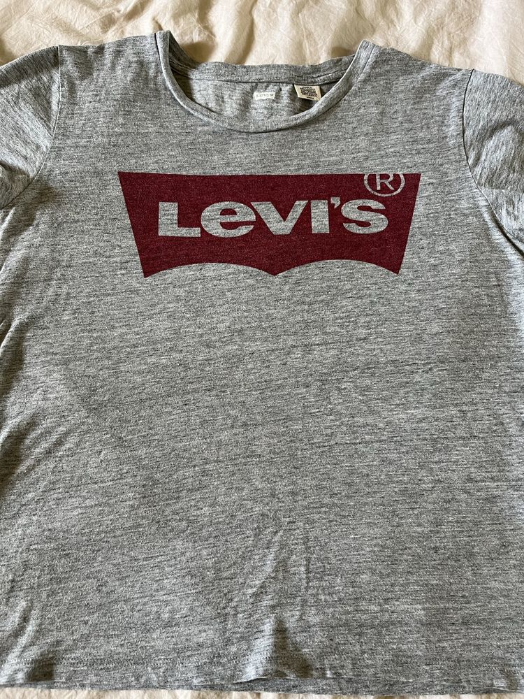 Футболка Levis оригінал р S, буде і на М