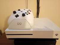 Konsola xbox one s dwa pady plus stacja