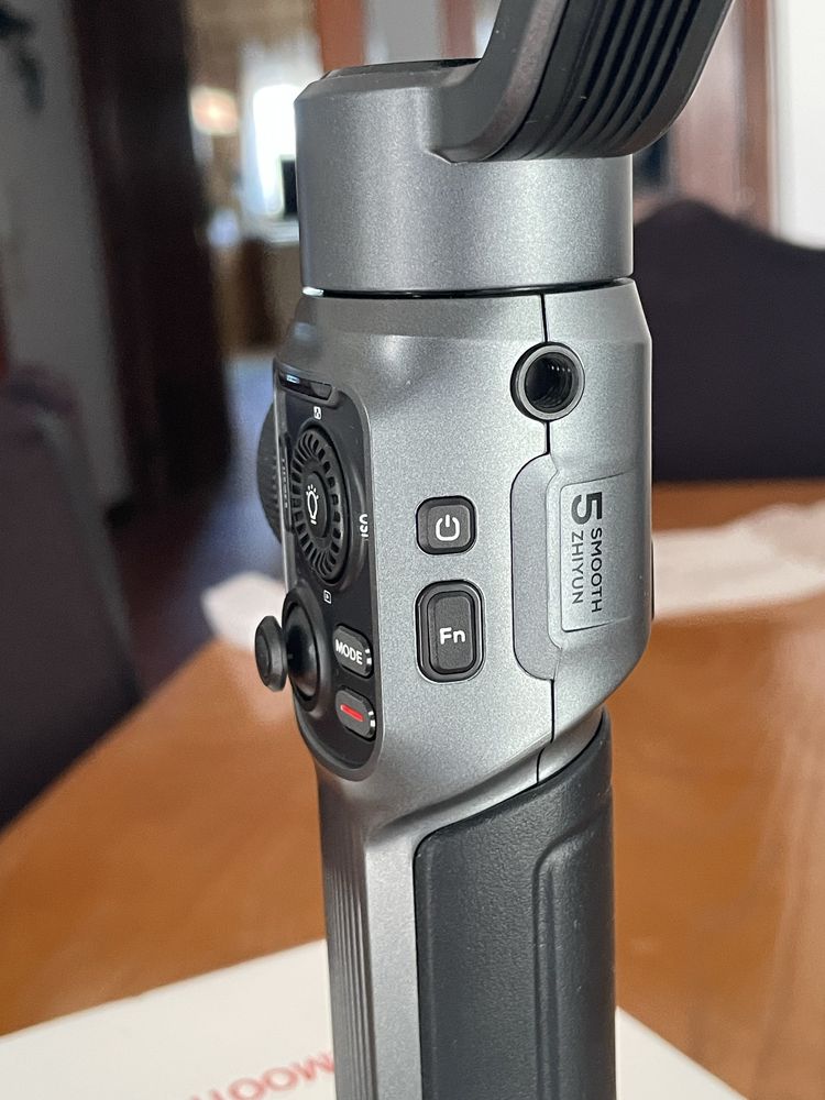 Gimbal ZHIYUN Smooth 5