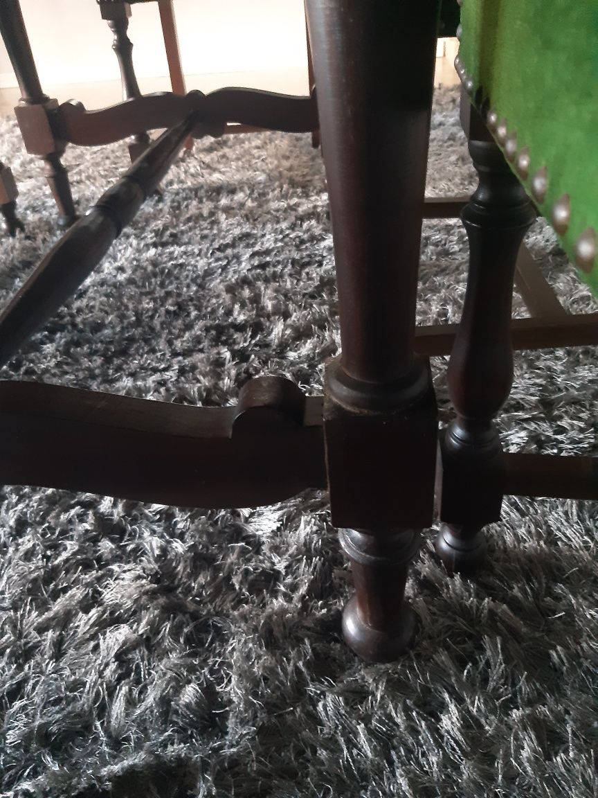 Mesa com 6 cadeiras