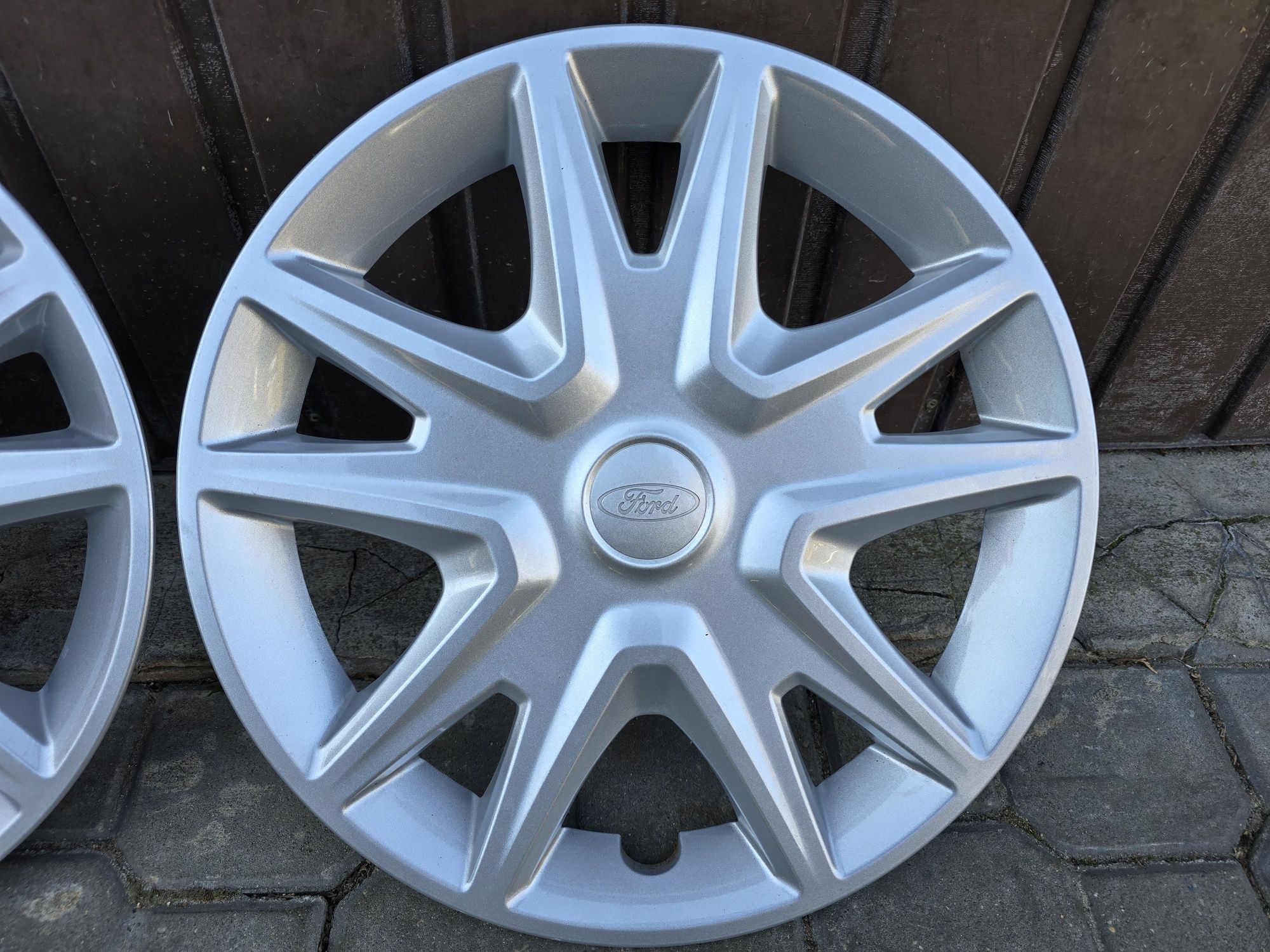 kołpaki 15" Ford Fiesta Fusion Focus Escort Ka+ Puma B-Max C-Max