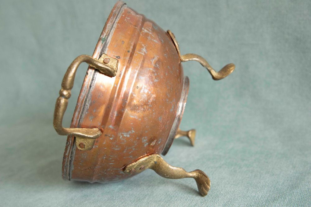 Antyk pojemnik miedziany kociołek zabytkowy ciężki misa na nóżkach