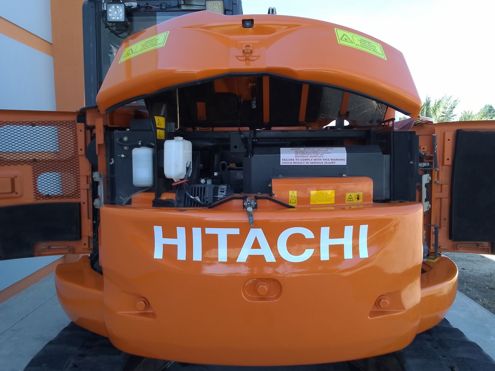Mini giratória escavadora HITACHI 8650kg