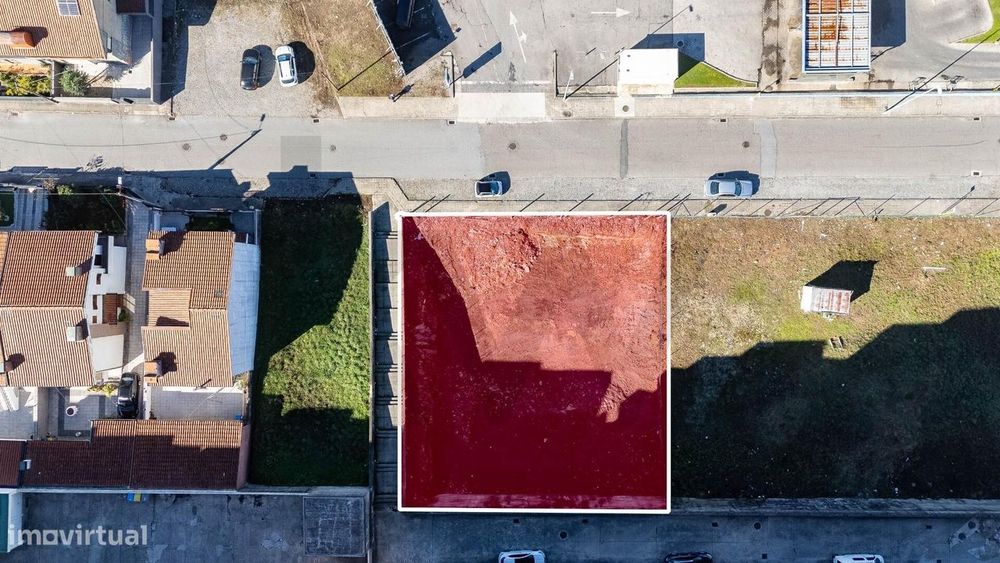 Oportunidade única -Terreno com loteamento aprovado para 18  Fogos.