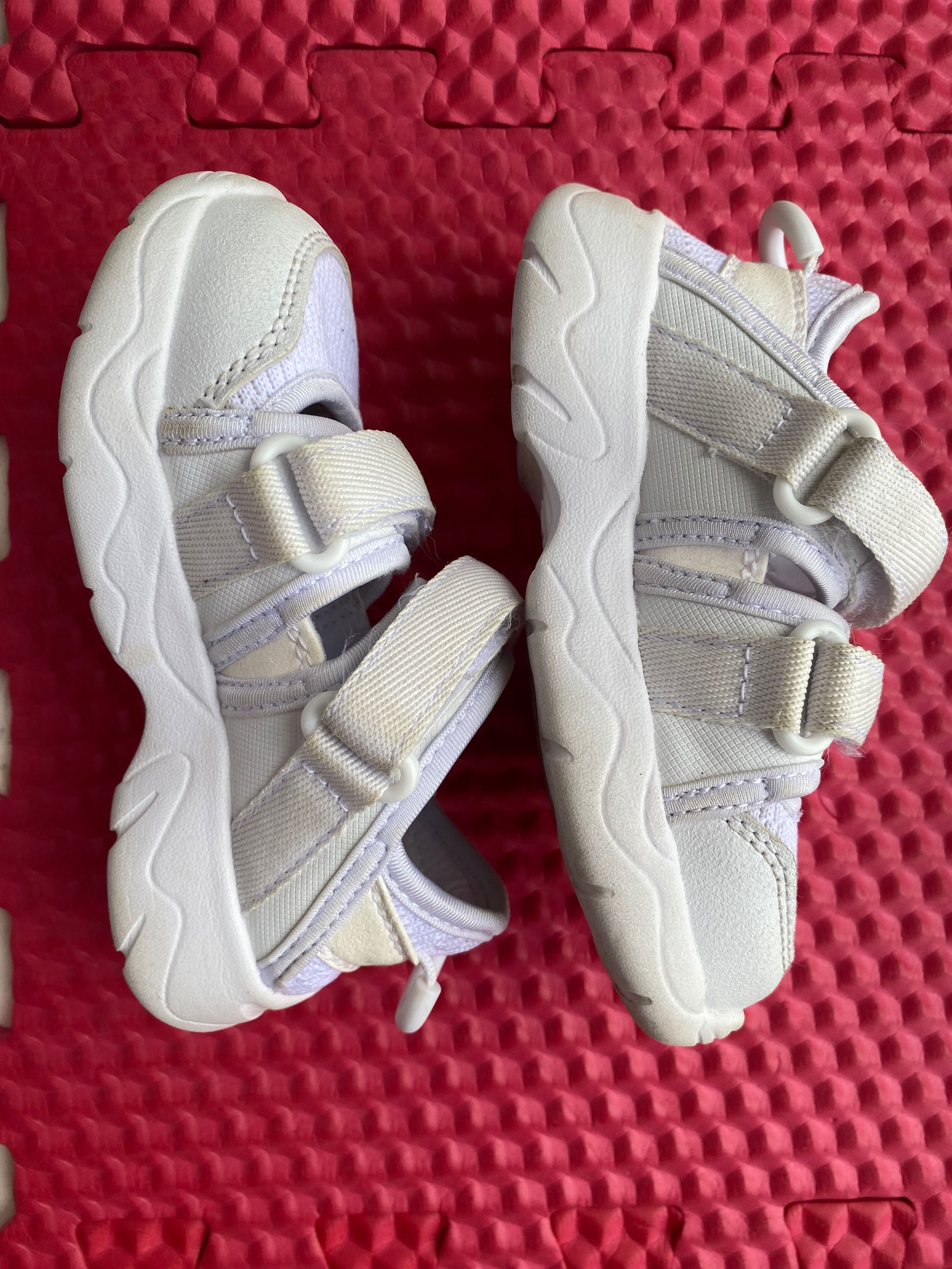Fila кросівки 24 розмір