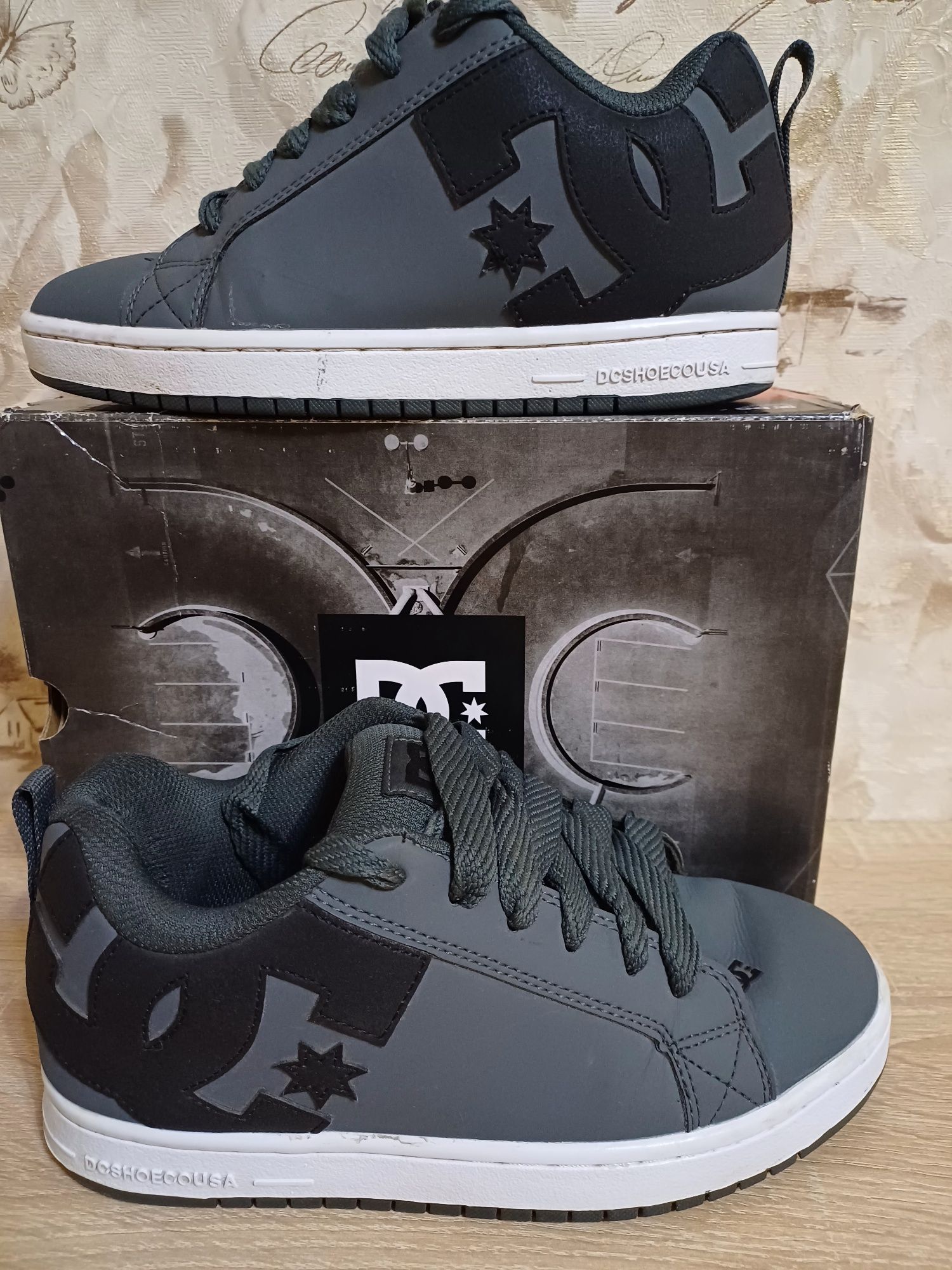 Продам кросівки DC shoes Graffit