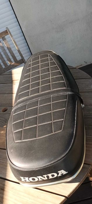 Banco Honda CB Usado em bom estado