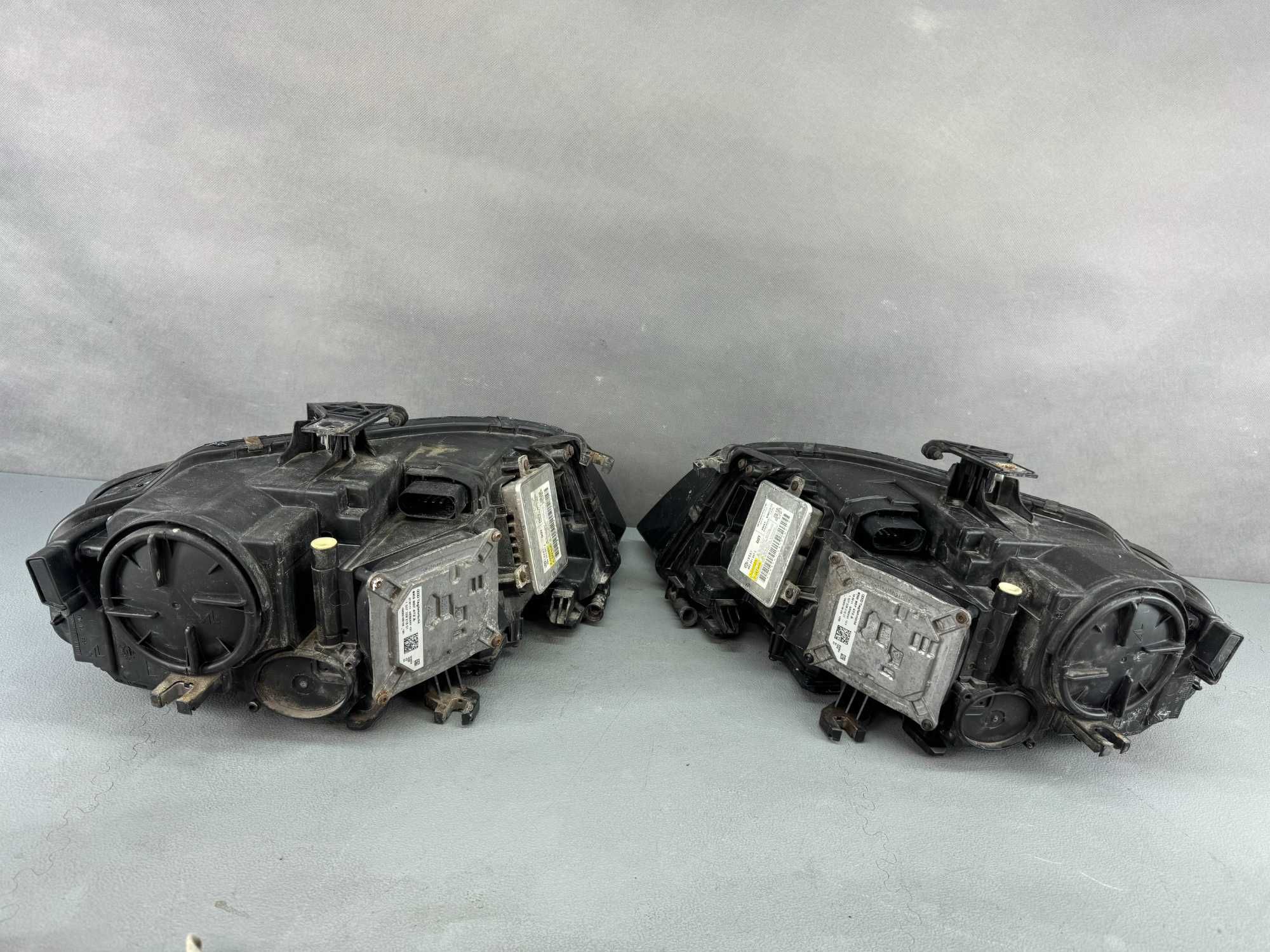 Audi A4 B8 Lampy Przód Przednie Bi-Xenon Skrętny Skrętne Lewa+Prawa EU