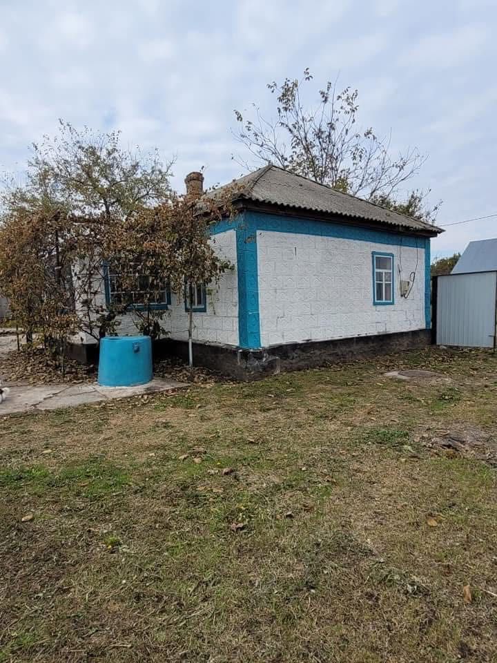 Будинок у селі Шляхове