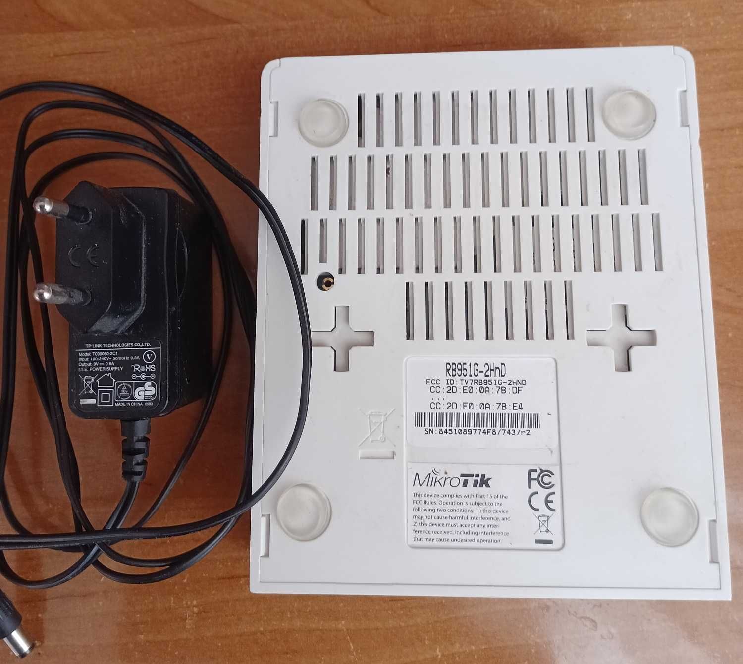 Гигабитный маршрутизатор MikroTik RB951G-2HnD
