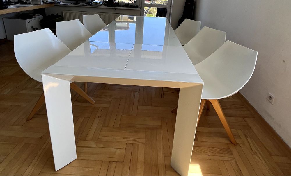 Stół biały, szklany do salonu, rozkładany wraz z krzesłami 6-10 osób