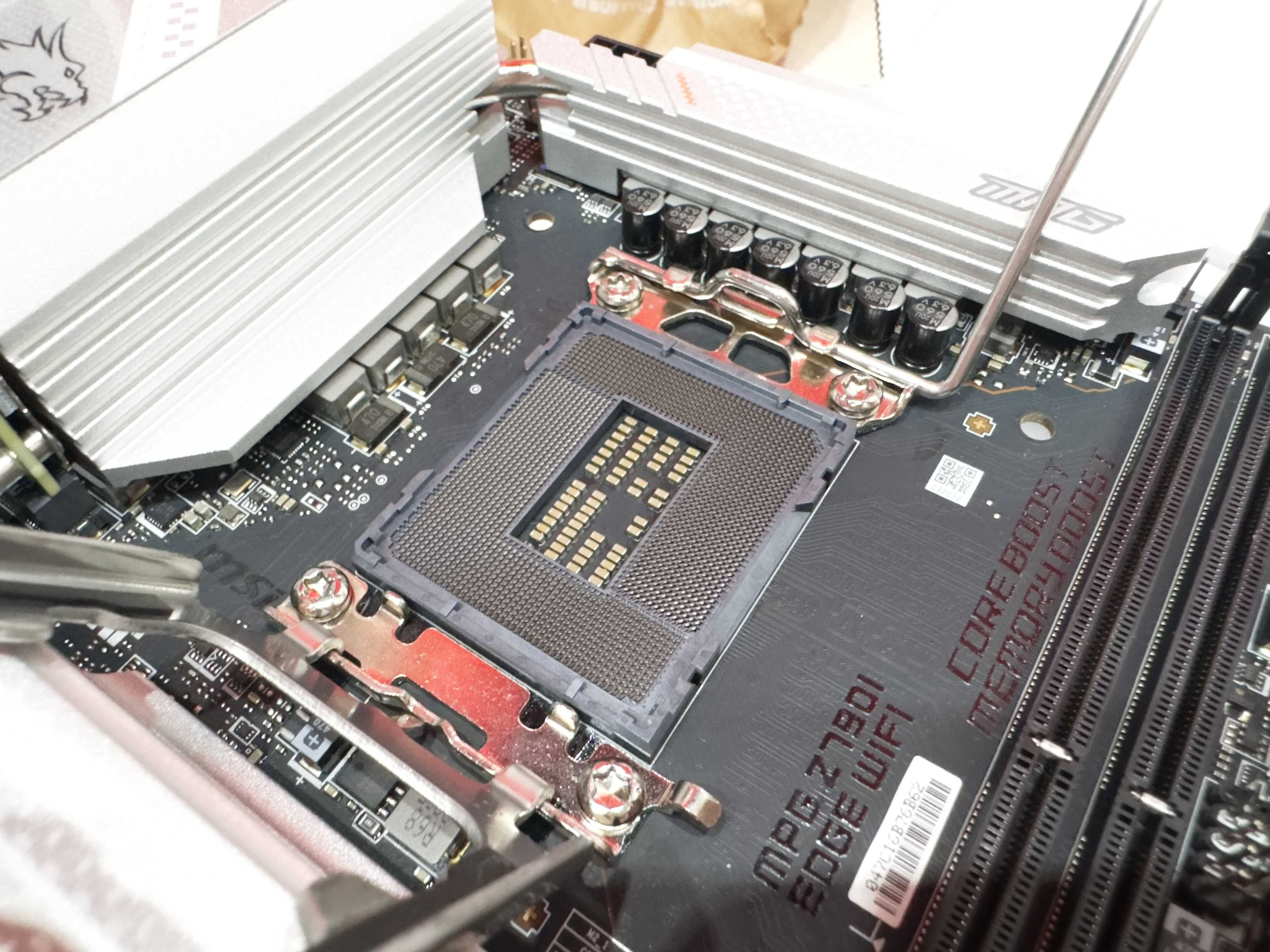 Материнская плата MSI MPG Z790I EDGE WIFI Intel s1700 DDR5