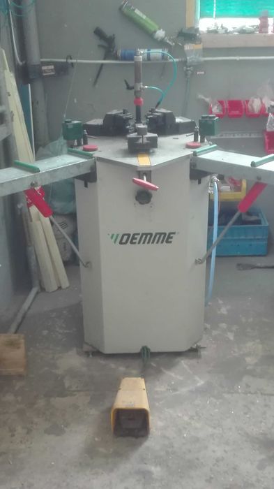 Zaciskarka zagniatarka do aluminium