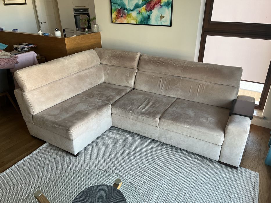 Narożnik z funkcją spania i pojemnikiem