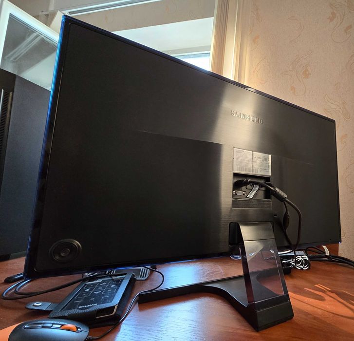 Пк i5-10400F 6 ядер 12 потоків 1660 монітор 27 Samsung