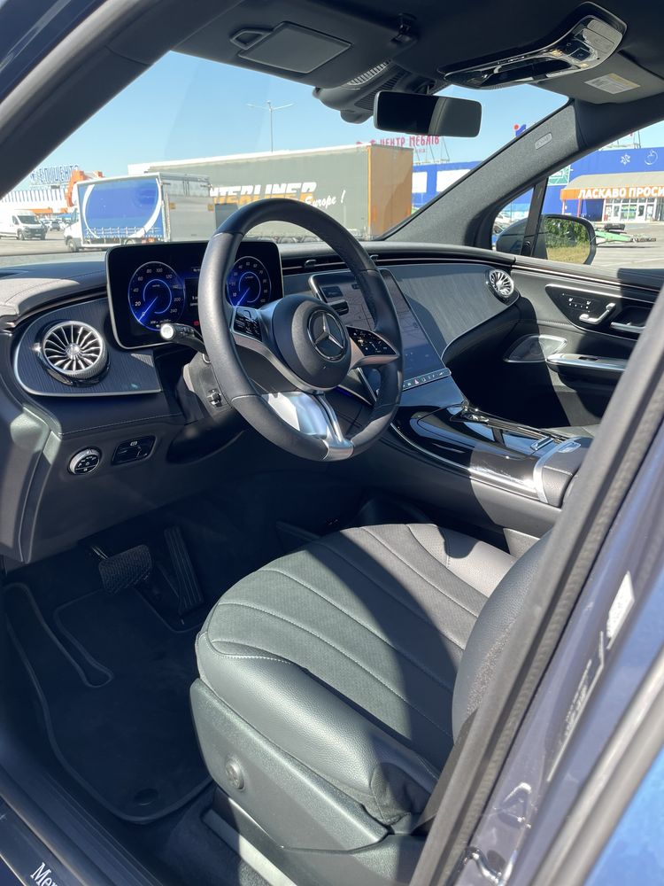 Mercedes bens EQE SUV 2023