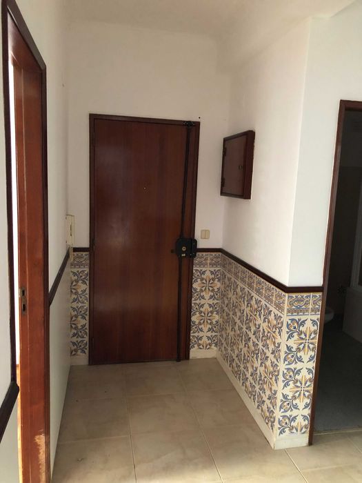 Vende-se T2 no Sobralinho