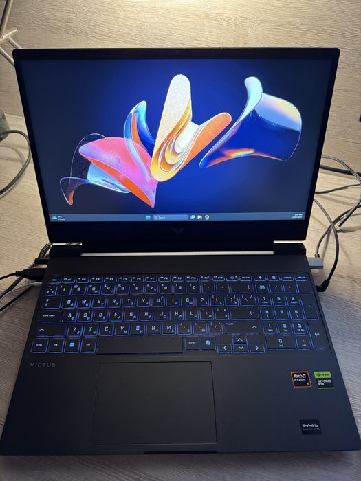 Ноутбук hp gaming laptop Victus 15-fb3014ua Ідеальний стан