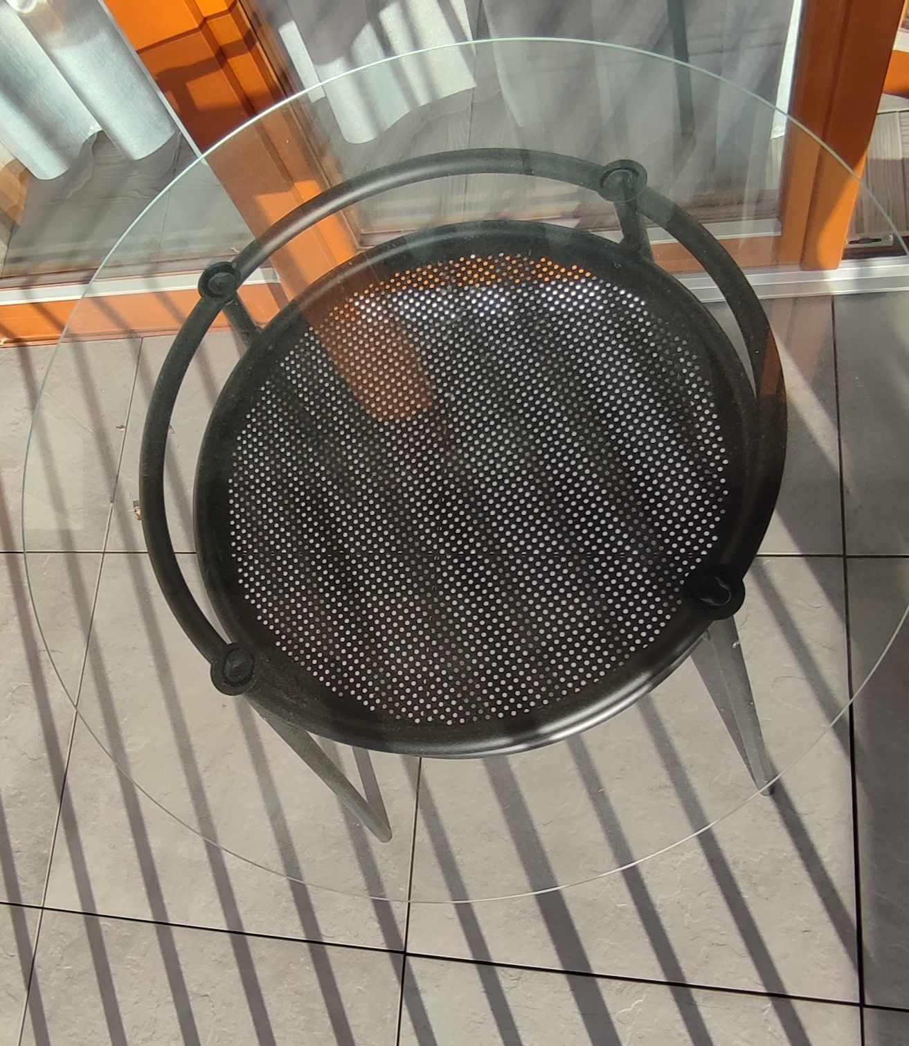 Okrągły metalowo szklany stół IKEA Allsta