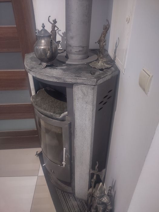 Sprzedam kominek narożny