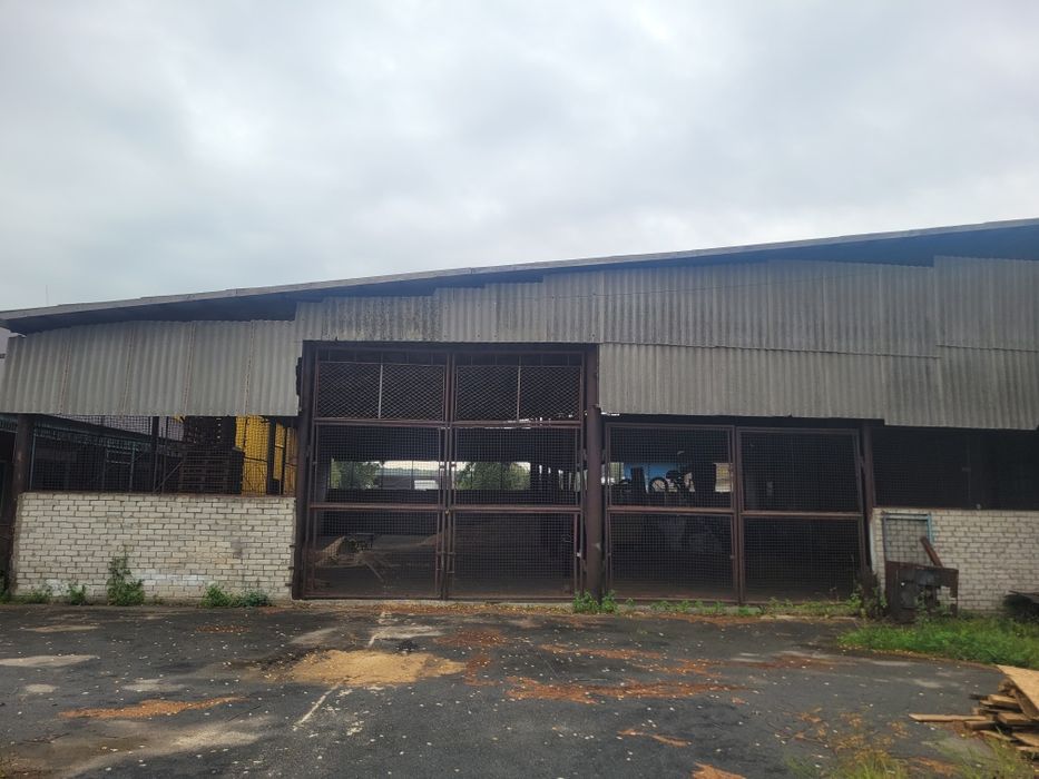 Продається  або здам в оренду приватизовані земельні ділянки з будівля