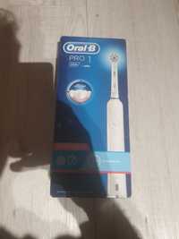 Szczoteczka elektryczna oral b