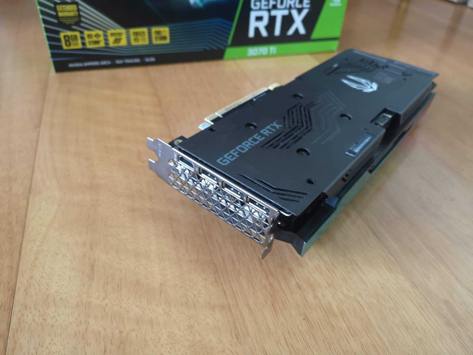 Gráfica / GPU Nvidia ZOTAC RTX 3070 Ti AMP Holoblack