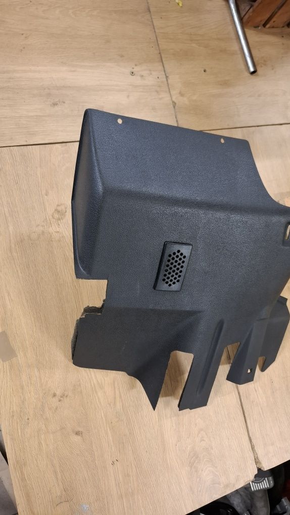 Osłona na nogi pod kierownice Bmw e30