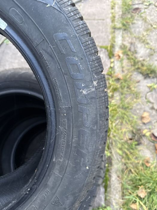 Резина зимняя  185 60 R15