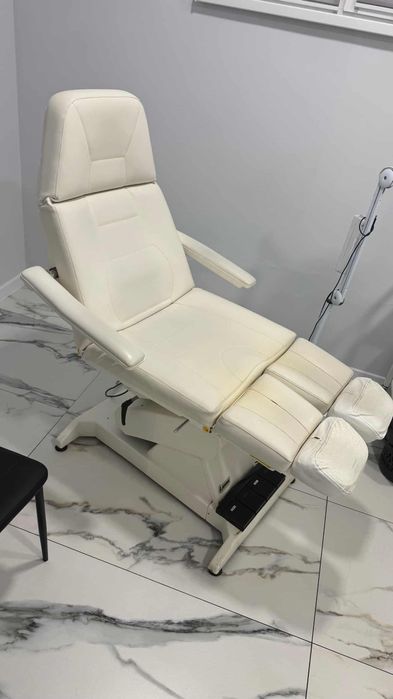 Кушетки для педикюру, педикюрне моторне крісло,крісло для педикюру