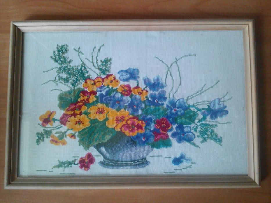 Вишивка "Ваза з квітами"