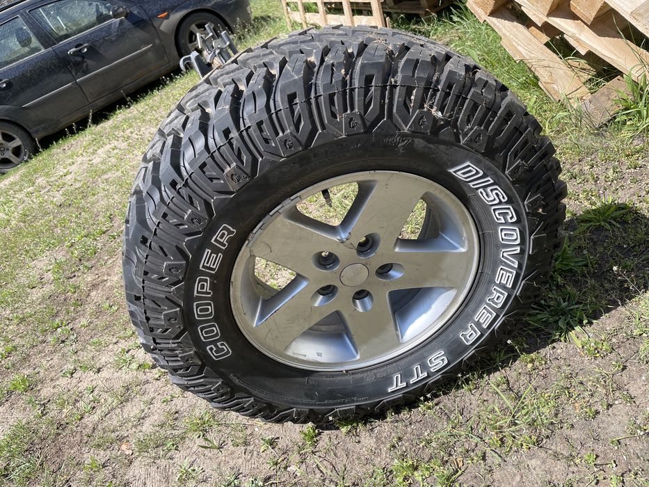 Felga R17 Jeep z oponą 285/70r17