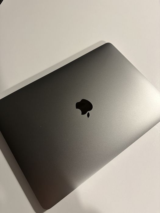 Ноутбук MacBook Air M1