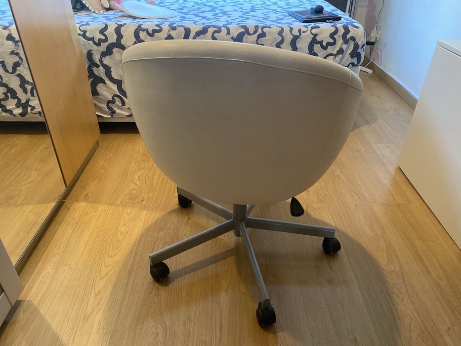 Cadeira de escritório branca ikea