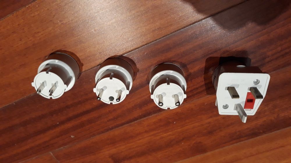 Adaptador universal rede elétrica - vários países