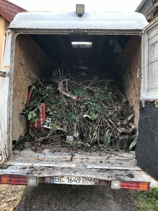 Вивіз гілок, листя, землі, бетону, будівельного сміття – недорого