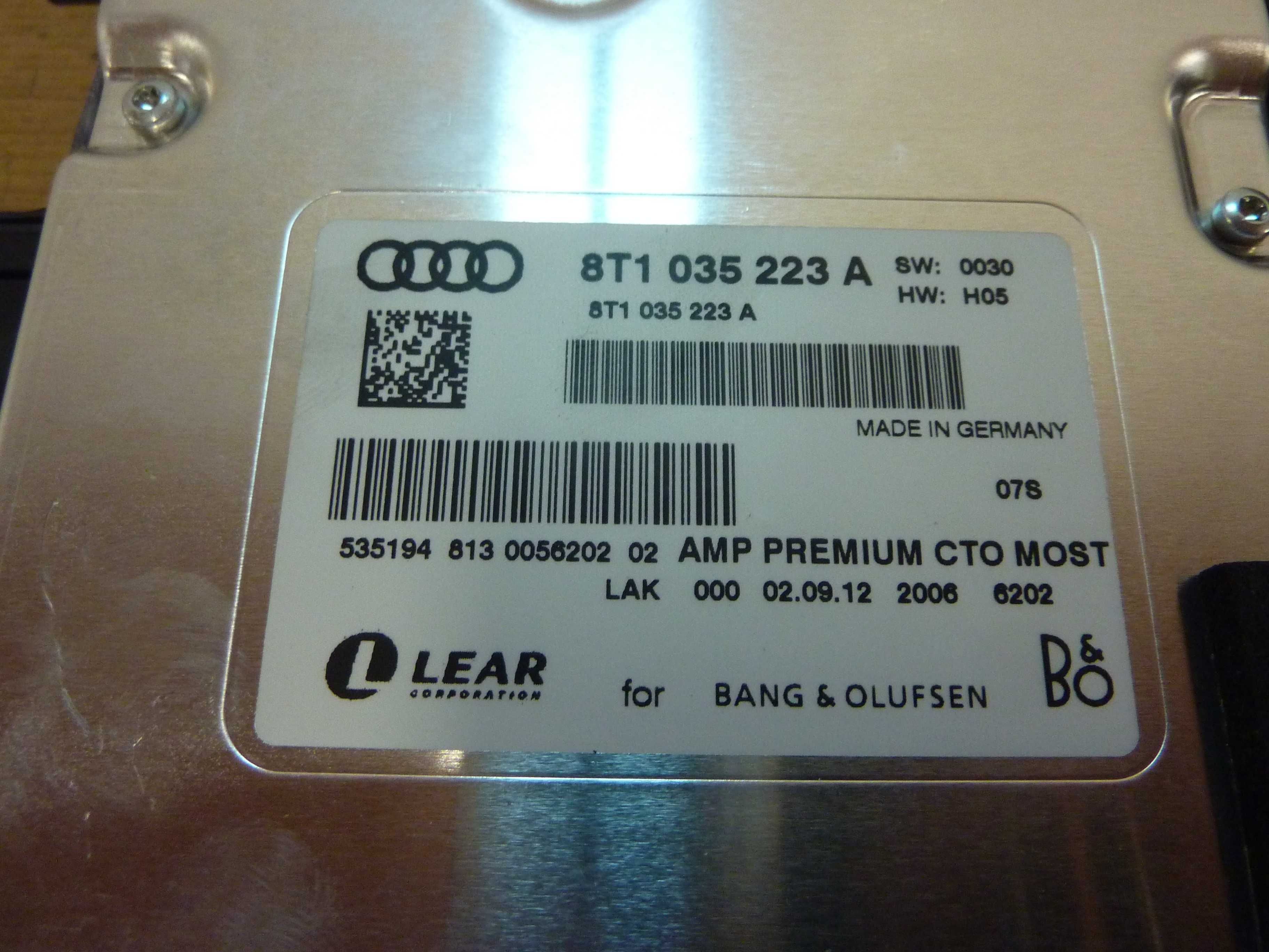 AUDI A4 B8 A5 8T Q5 8R wzmacniacz B&O bang olufsen 8T1.035223A