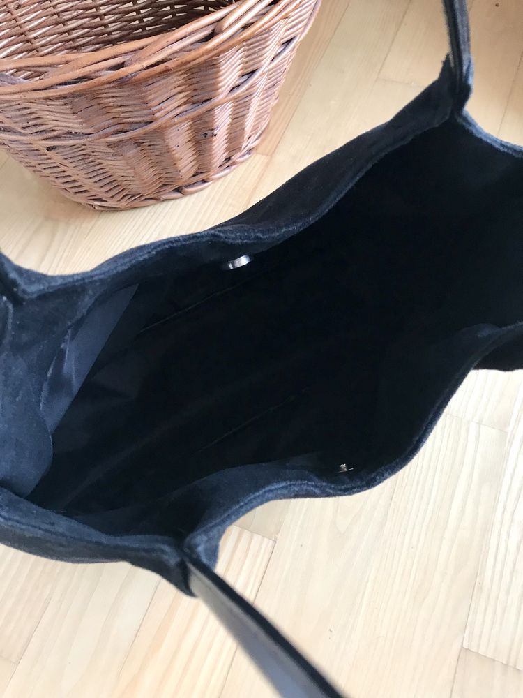 Czarna torba na ramię shopper Shiseido
