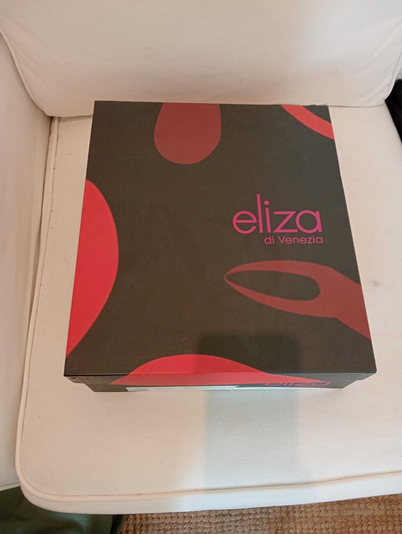 Par de botas Italianas Senhora 38 Eliza di Venezia