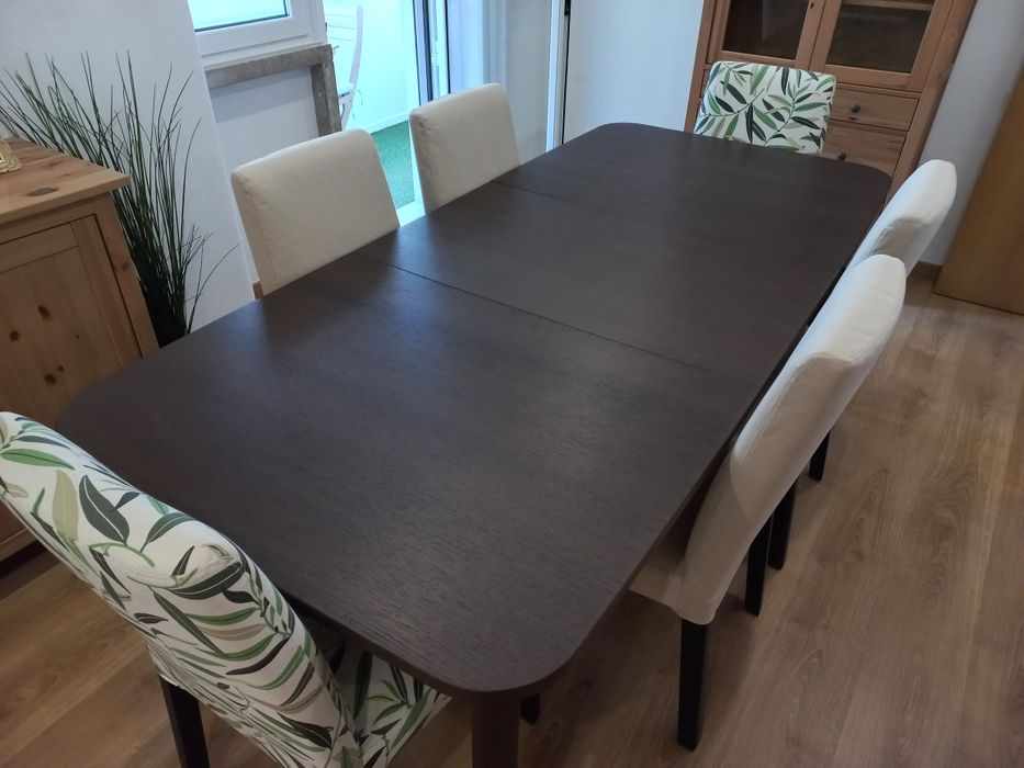 Mesa extensível (150/205/260 cm) + 6 cadeiras