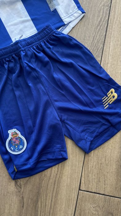 Equipamento crianca Porto 25/26