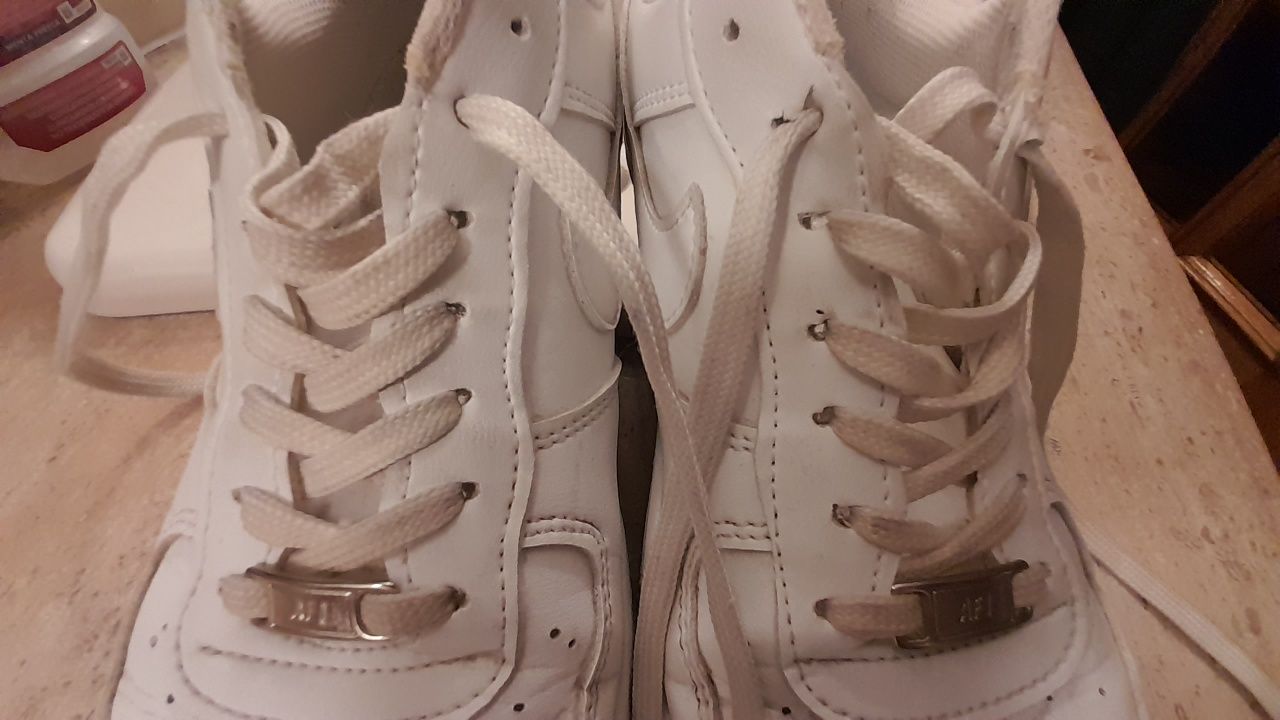 Nike Air Force de cor branca