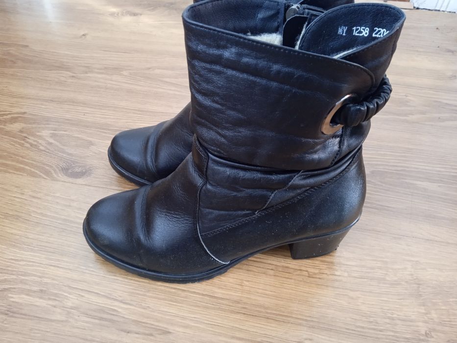 Жіноче взуття на широку ногу