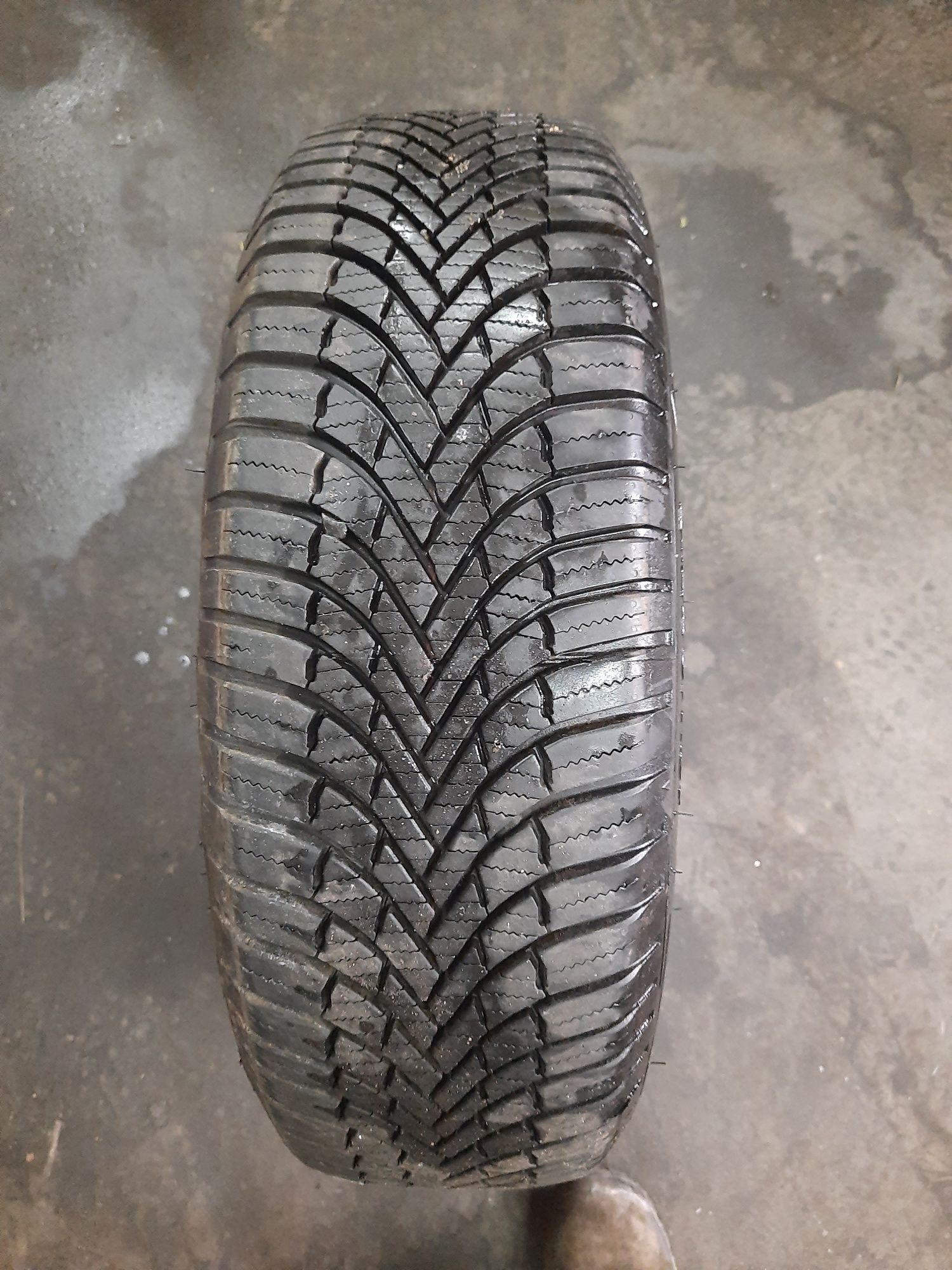 Opona 185/65R15 92T Firestone Multi Season